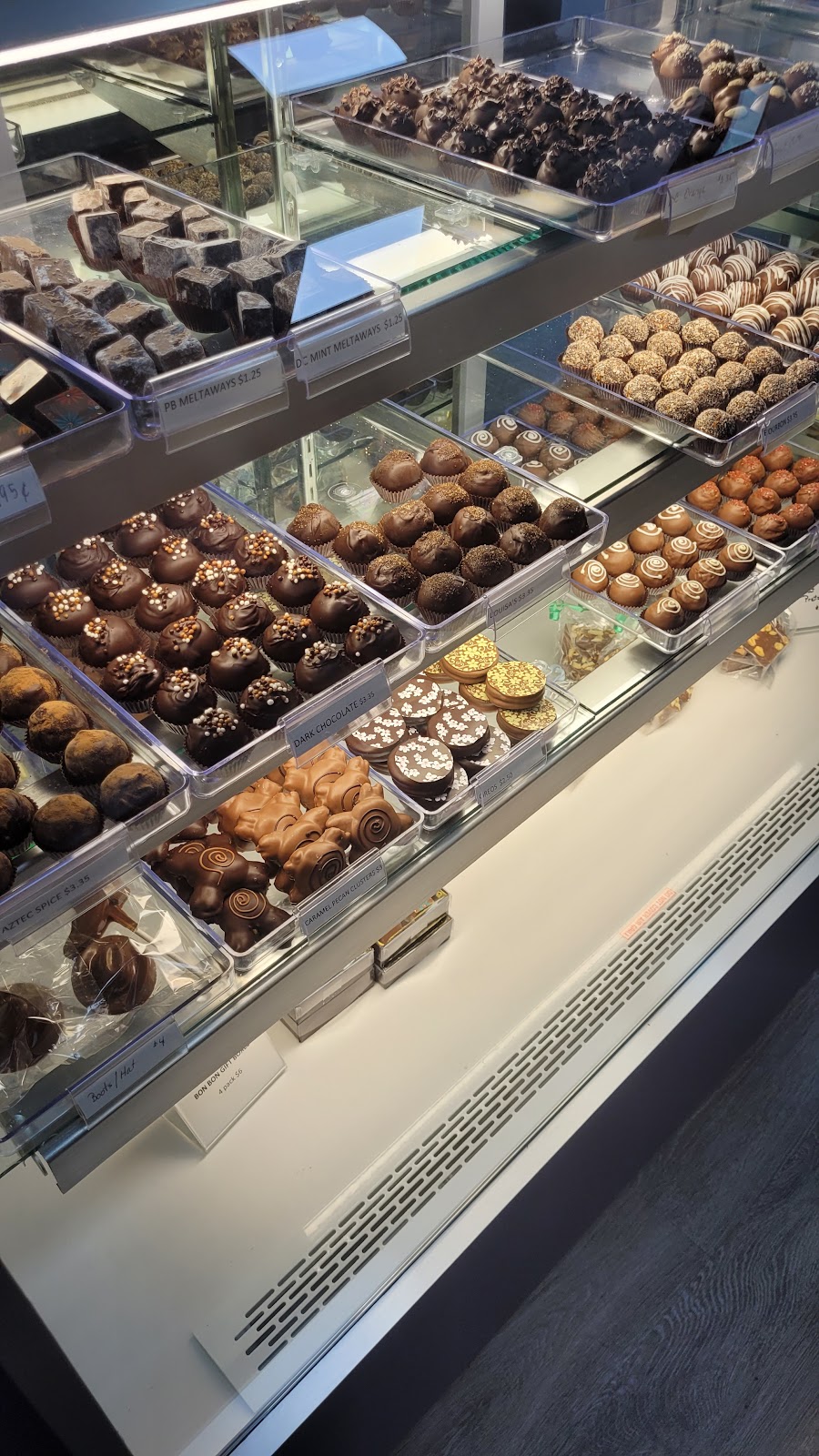 The Touring Chocolatier | 8356 Thompson Rd, Justin, TX 76247, USA | Phone: (952) 221-2440