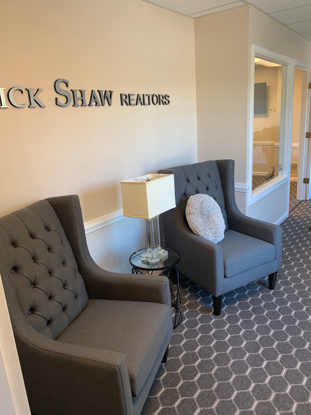 Rick Shaw Realtors | 10222 Shelbyville Rd, Louisville, KY 40223, USA | Phone: (502) 245-0525