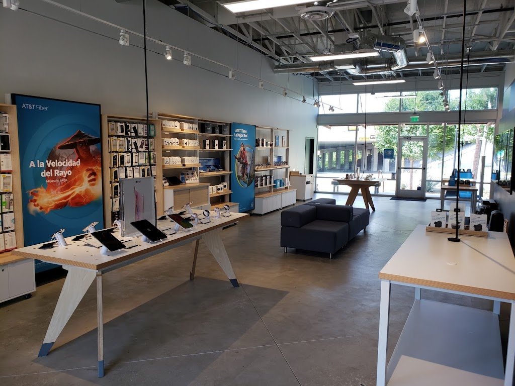 AT&T Store | 1818 Sylvan Ave Ste. C150, Dallas, TX 75208 | Phone: (469) 983-8731