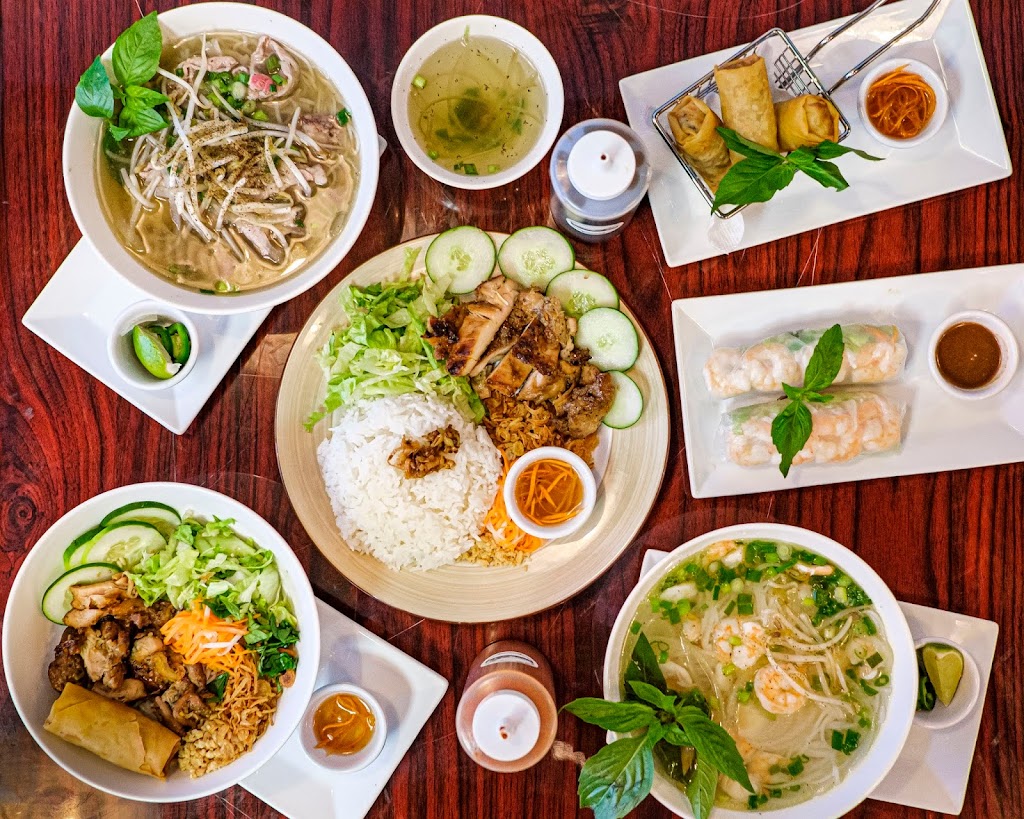 Pho Viet USA | 333 H St NE, Washington, DC 20002, USA | Phone: (202) 621-6388