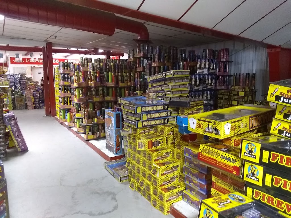 Shelton Fireworks | 7154 Old U.S. 27, Fremont, IN 46737, USA | Phone: (260) 833-4572