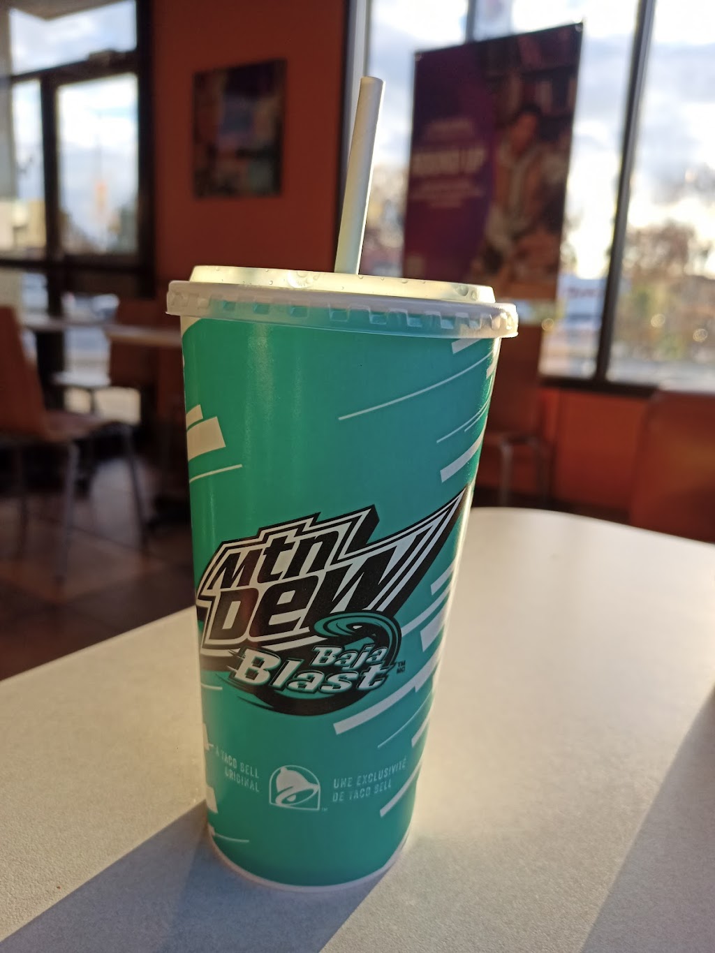 Taco Bell | 1790 Huron Church Rd, Windsor, ON N9C 2L4, Canada | Phone: (519) 977-0662