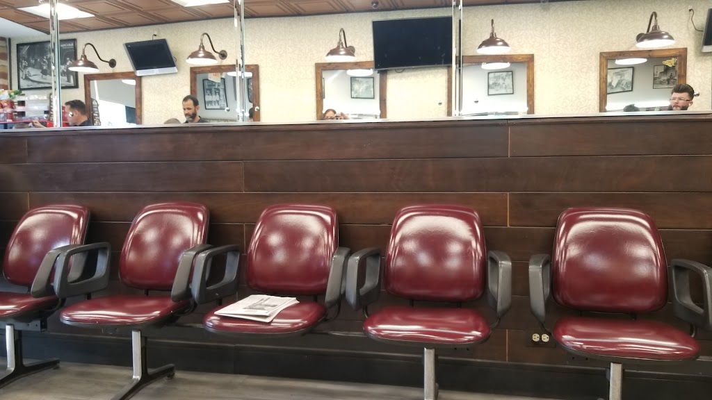Circle Barber Shop in 73 Curtiss Pkwy, Miami Springs, FL 33166, USA