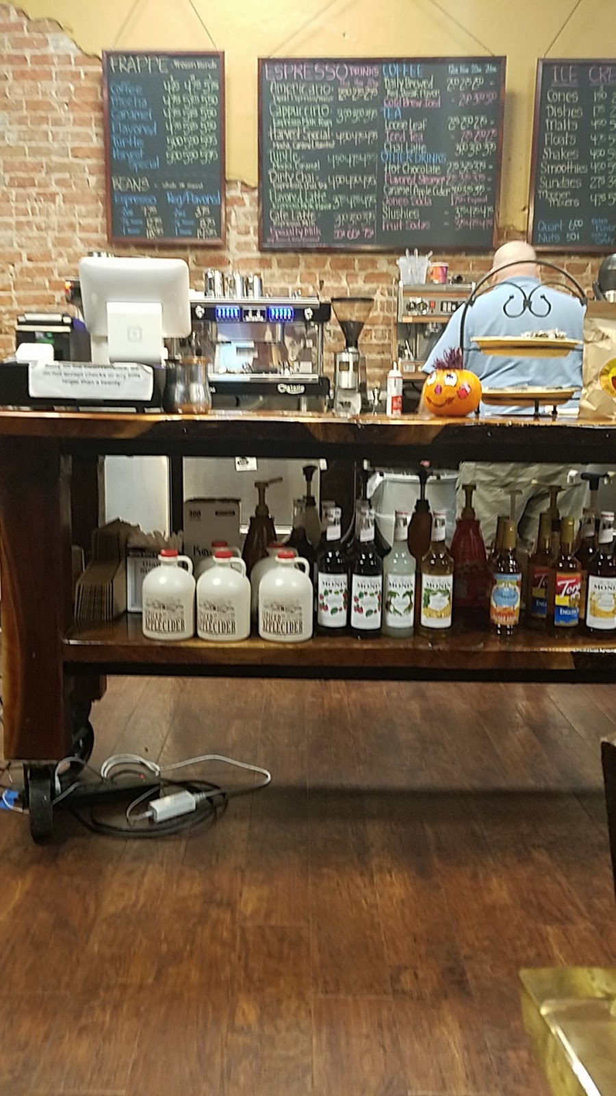 Harvest Moon Coffee & Specialty | 501 S Locust St, Glenwood, IA 51534, USA | Phone: (712) 527-1111