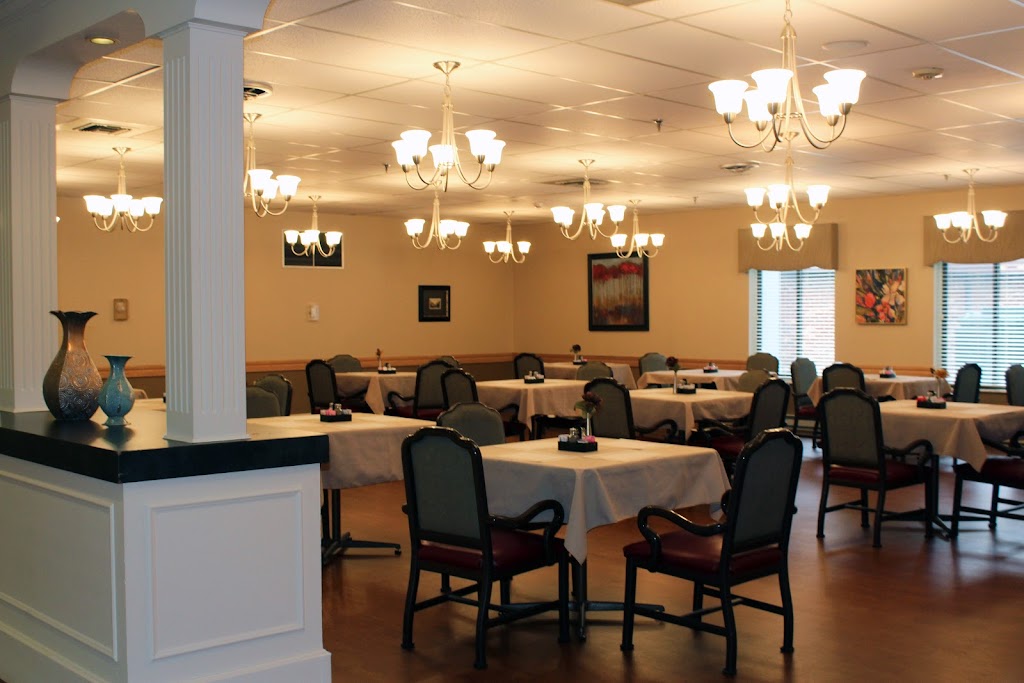 The Manor at Greendale | 2101 Greendale Ave, Findlay, OH 45840, USA | Phone: (419) 422-3978