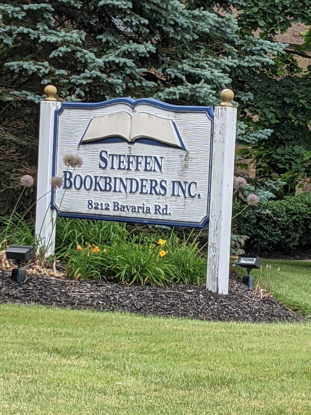 Steffen Bookbinders | 8212 Bavaria Dr E, Macedonia, OH 44056, USA | Phone: (330) 963-0300