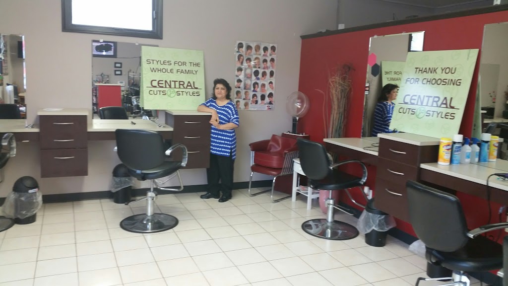 Central Cuts & Styles | 3928 NE Central Ave, Minneapolis, MN 55421, USA | Phone: (763) 788-7033