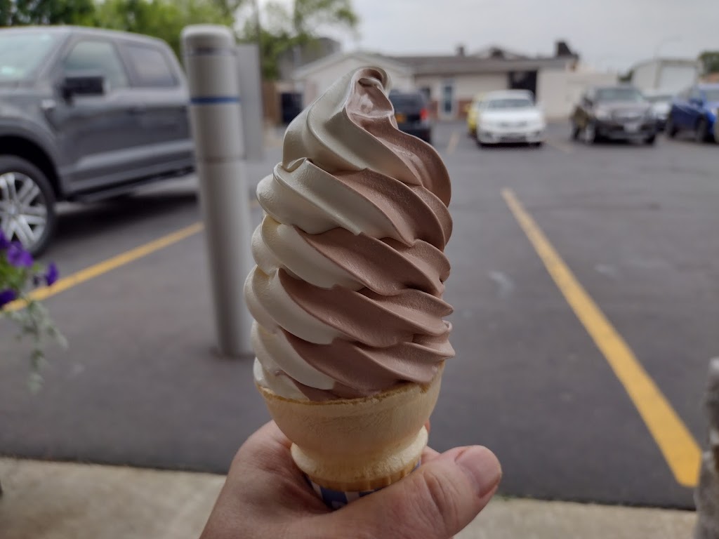 Andersons Frozen Custard | 2235 Sheridan Dr, Kenmore, NY 14223, USA | Phone: (716) 875-5952