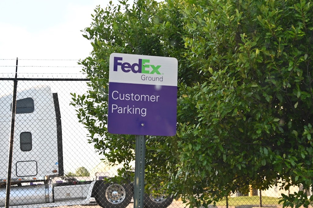 FedEx Ground | 3161 Elam Farms Pkwy, Murfreesboro, TN 37127, USA | Phone: (800) 463-3339