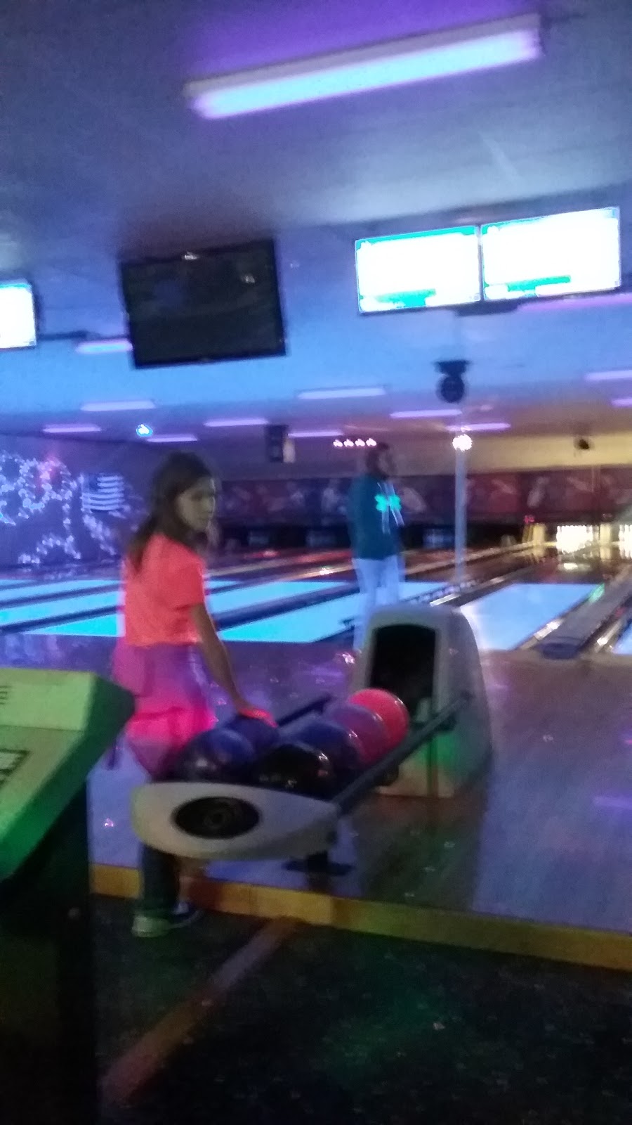 Bentleyville Lanes | 1220 Main St, Bentleyville, PA 15314 | Phone: (724) 239-3200