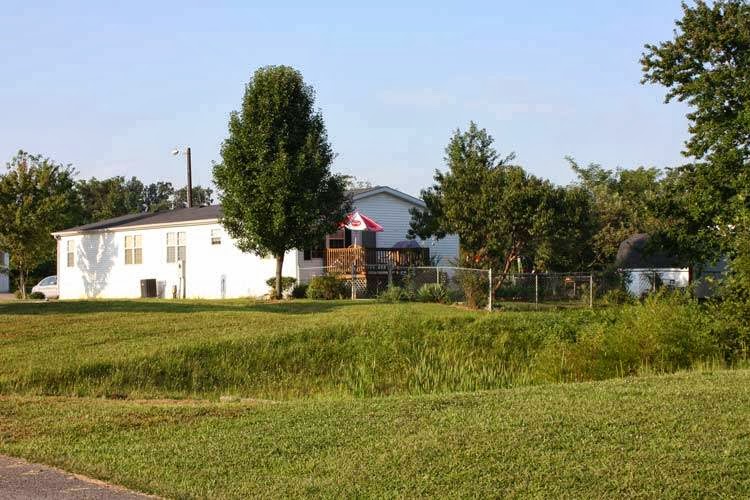 Parkside Manor Mobile Home Community | 1855 S Wilson Rd LOT 1, Radcliff, KY 40160, USA | Phone: (502) 586-5394
