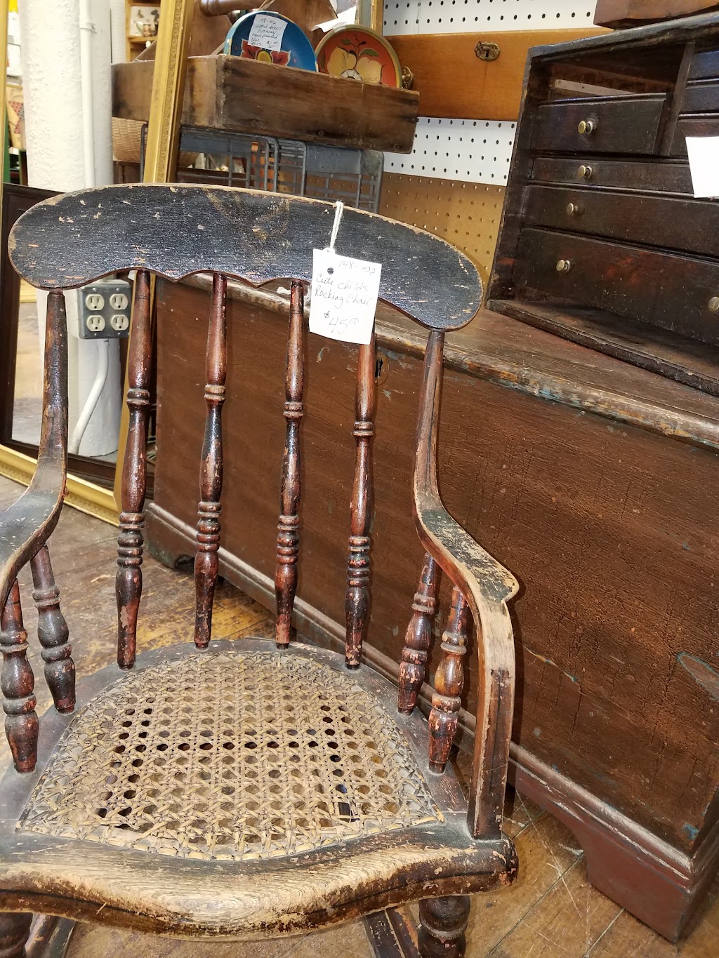 Antique Mall of Rogers | 12860 Main St, Rogers, MN 55374, USA | Phone: (763) 428-4873