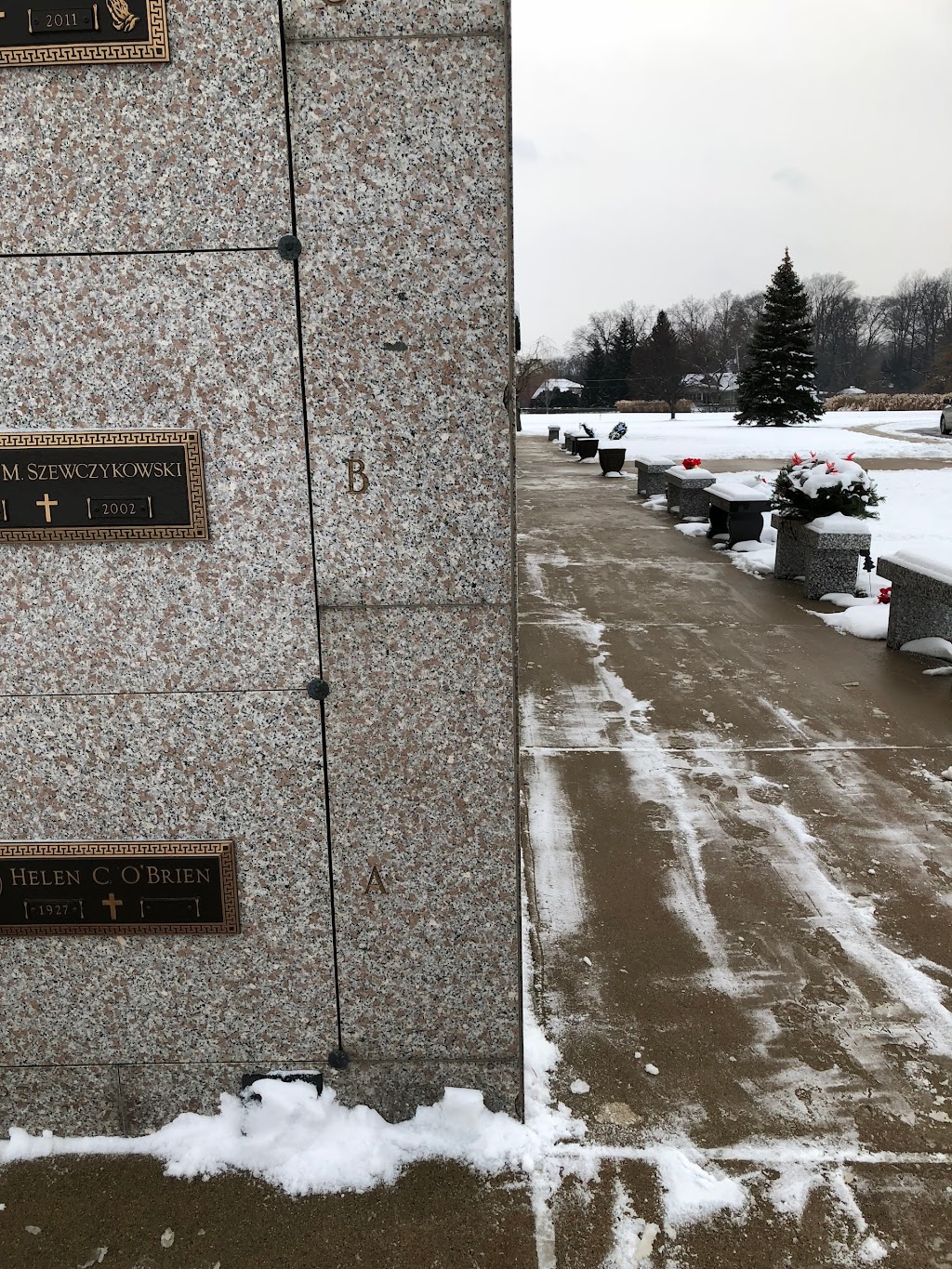 Resurrection Cemetery | 5725 Hill Ave, Toledo, OH 43615, USA | Phone: (419) 531-5747