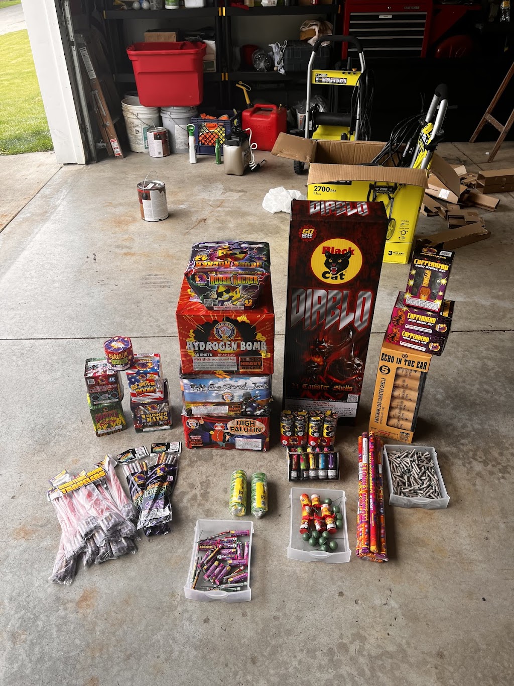Phantom Fireworks of Canton | 2801 Faircrest St SW, Canton, OH 44706, USA | Phone: (330) 484-6222