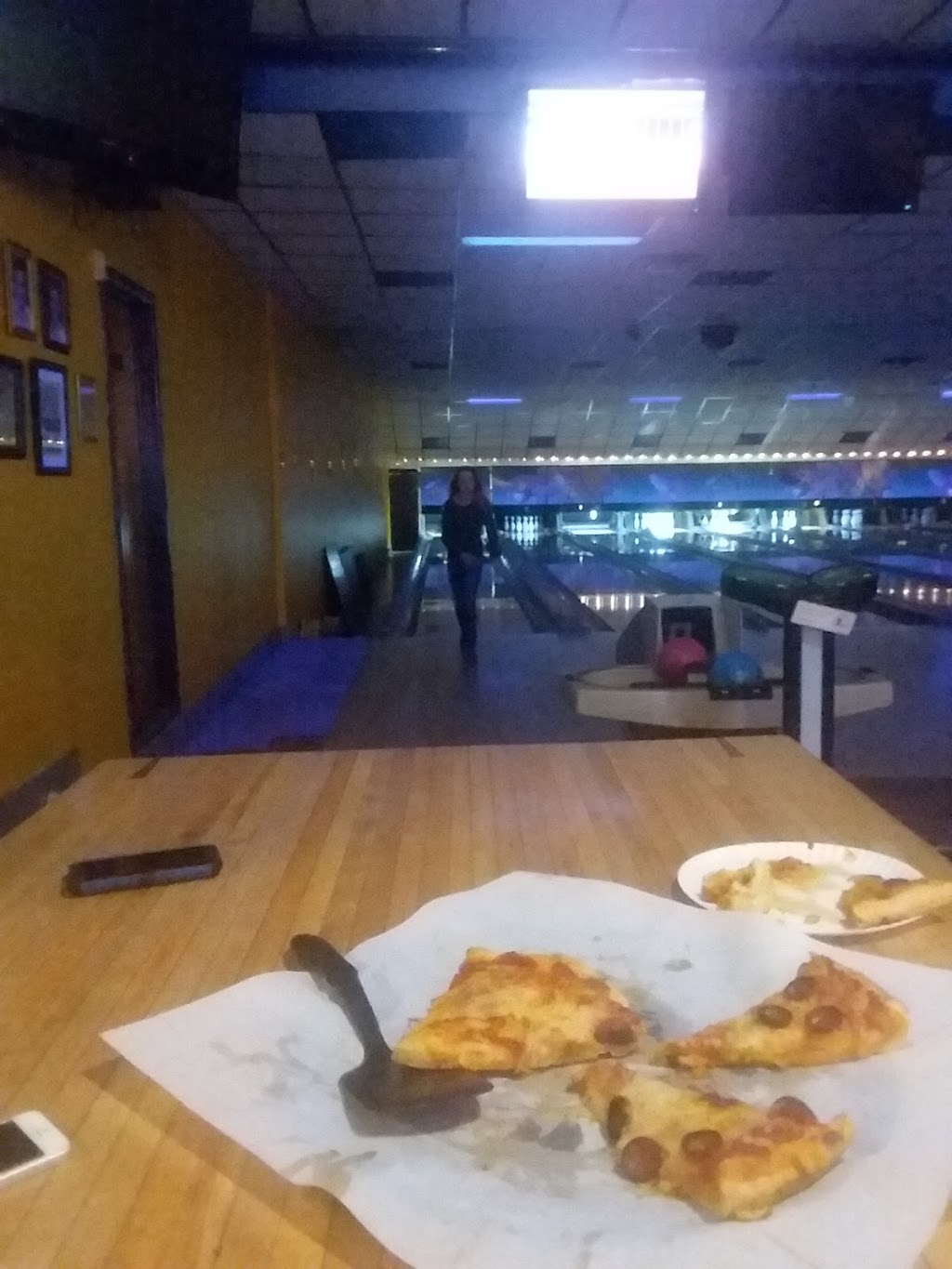Medina Lanes | 11249 Maple Ridge Rd, Medina, NY 14103, USA | Phone: (585) 318-4474