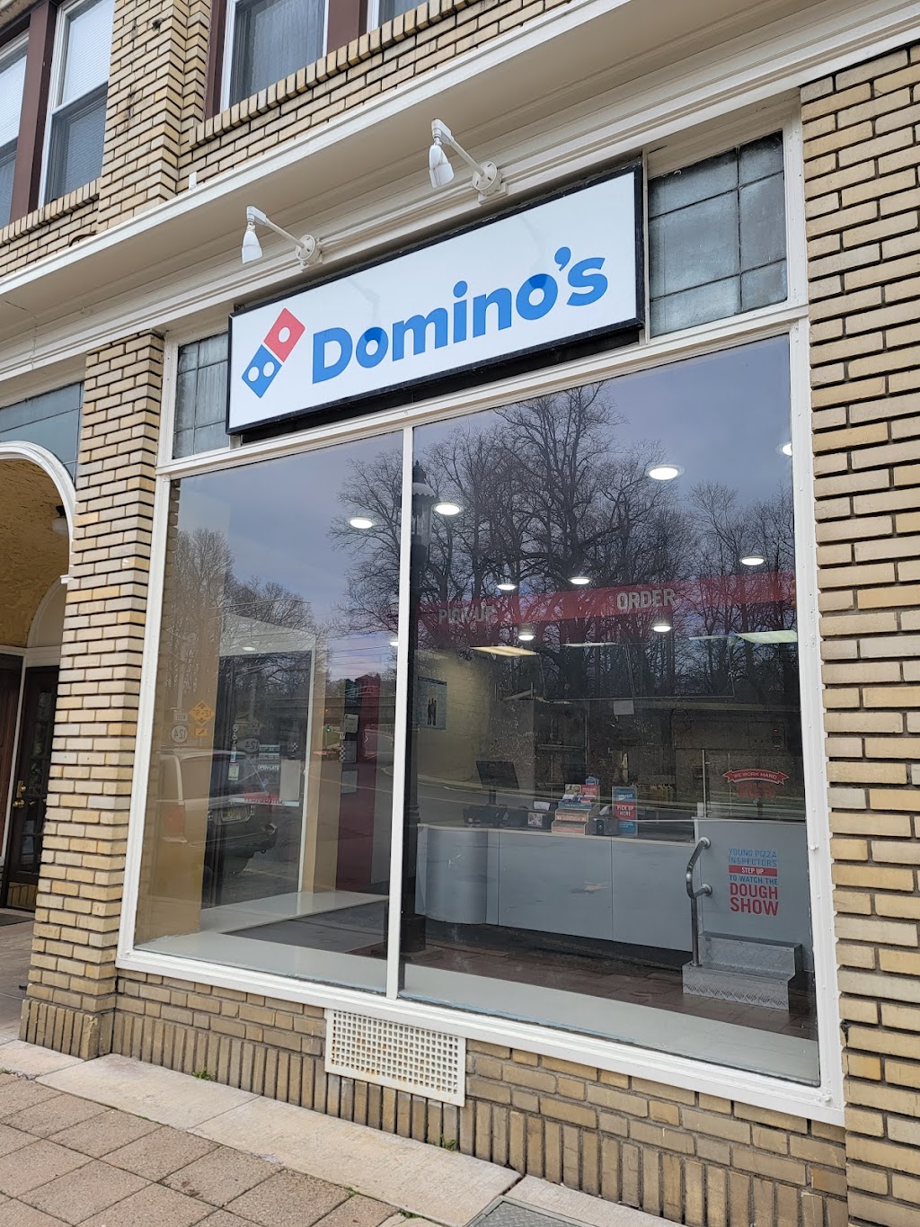 Dominos Pizza | 8 Park Ave, Madison, NJ 07940, USA | Phone: (973) 593-0070