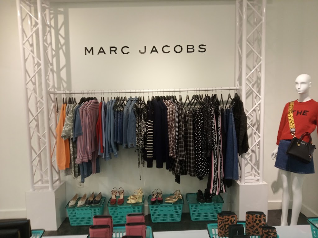 Marc Jacobs - Wrentham Village Premium Outlets | 1 Premium, Outlet Blvd Suite 453, Wrentham, MA 02093, USA | Phone: (508) 538-9770