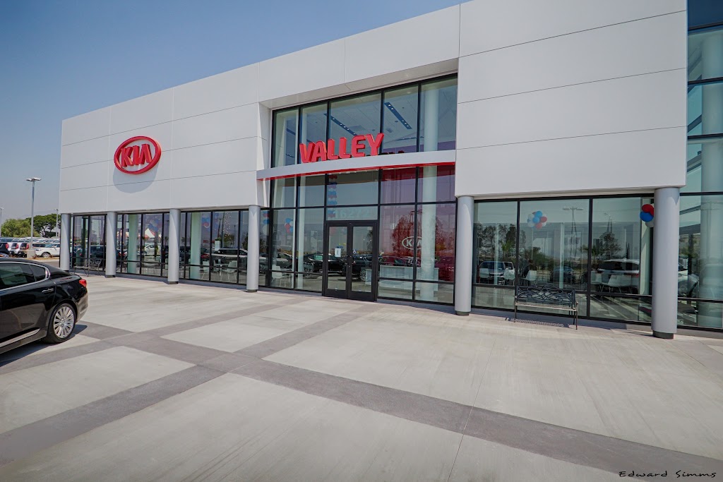 Valley Kia of Fontana | 16272 S Highland Ave, Fontana, CA 92336, USA | Phone: (909) 829-5978