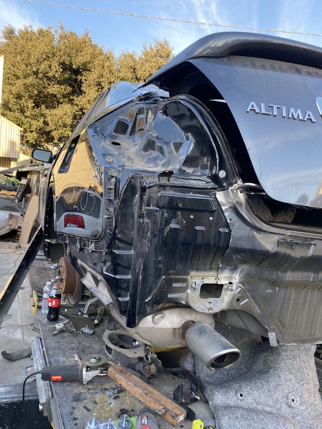 Yams auto body repair | 400 Benicia Rd, Vallejo, CA 94591, USA | Phone: (707) 655-7474