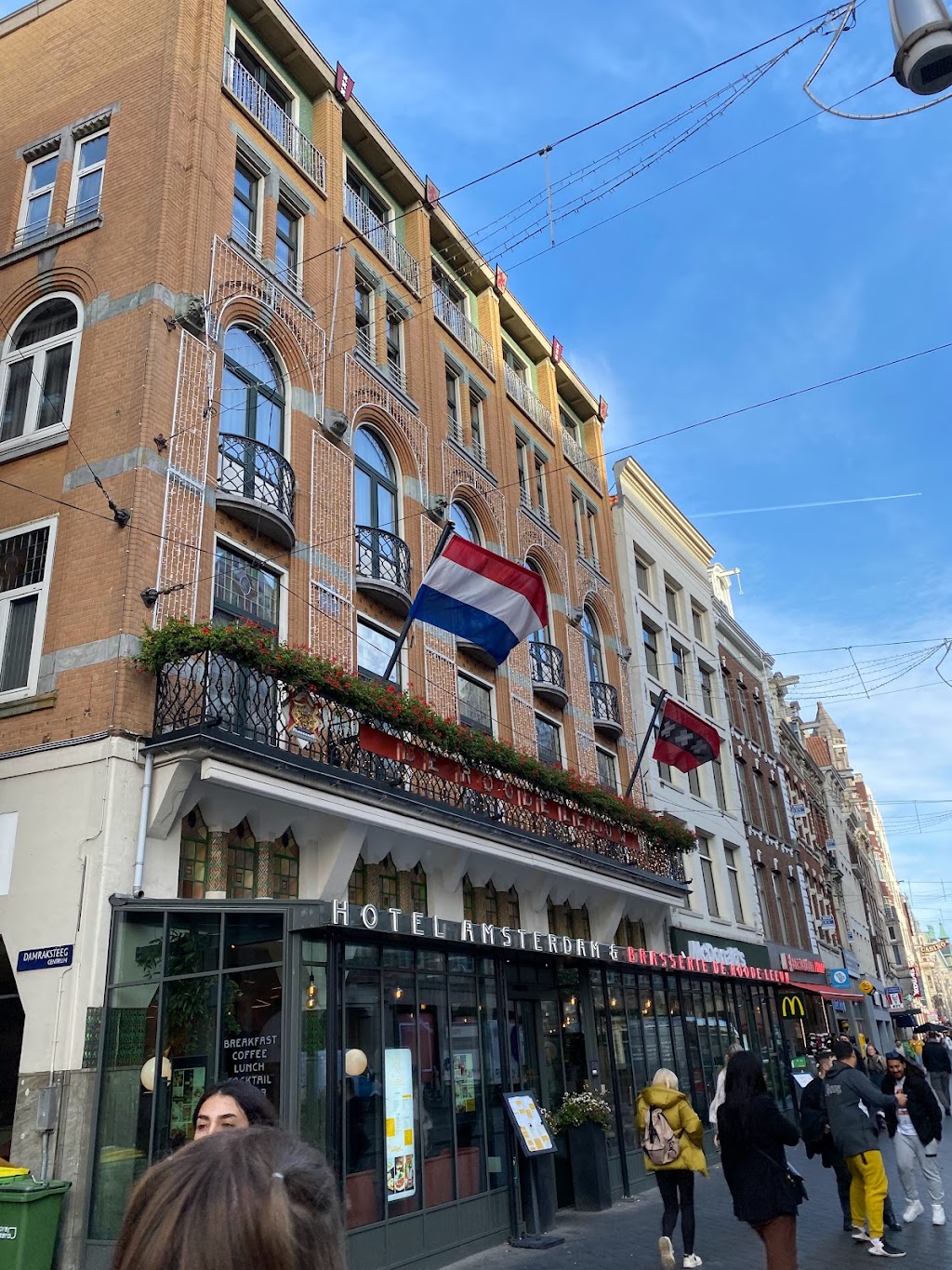 Pott Change | Damrak 95 BG, 1012 LP Amsterdam, Netherlands | Phone: 020 626 3658