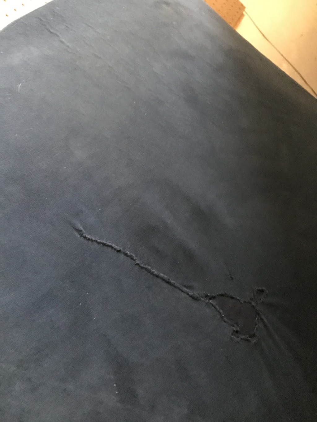 Dinhs Tailor Alteration and Repair | 5161 W Tufts Ave, Denver, CO 80236, USA | Phone: (303) 960-0955