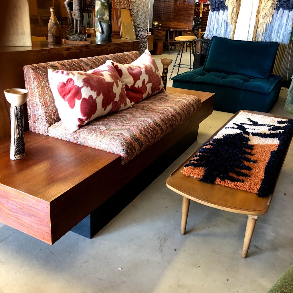 Modern Flamingo Mid Century Modern Furniture | 3208 La Mirada Dr ste k, San Marcos, CA 92078, USA | Phone: (704) 550-7022