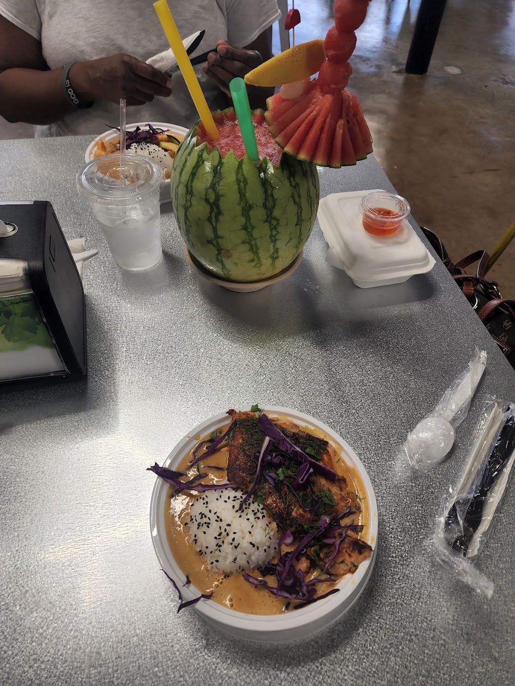 MAI EATS Lao Kitchen & Tropical Juice Bar | 4711 Maple Ave Suite #120, Dallas, TX 75219, USA | Phone: (214) 784-2627