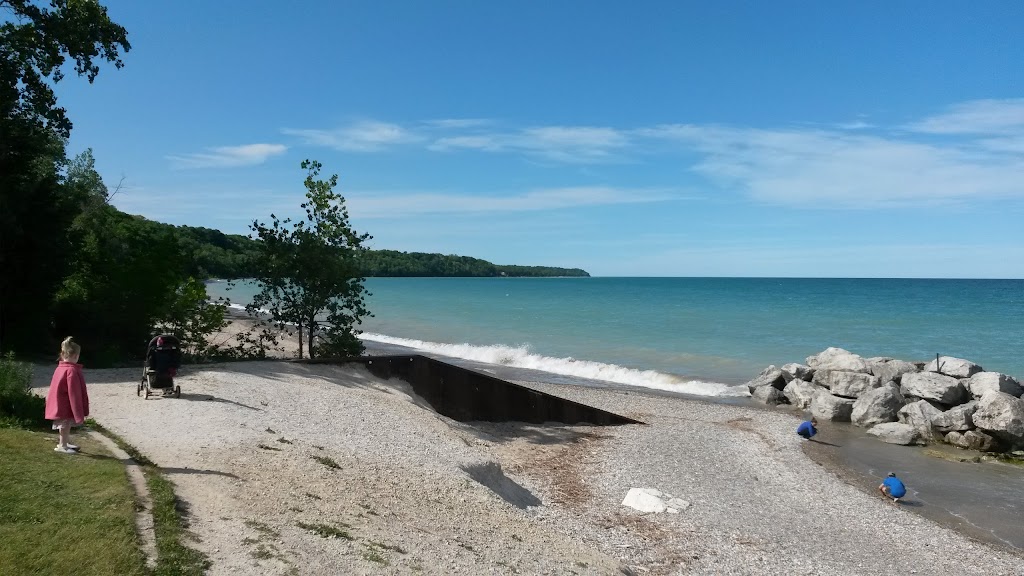 Klode Park | 5960 N Lake Dr, Whitefish Bay, WI 53217, USA | Phone: (414) 962-6690