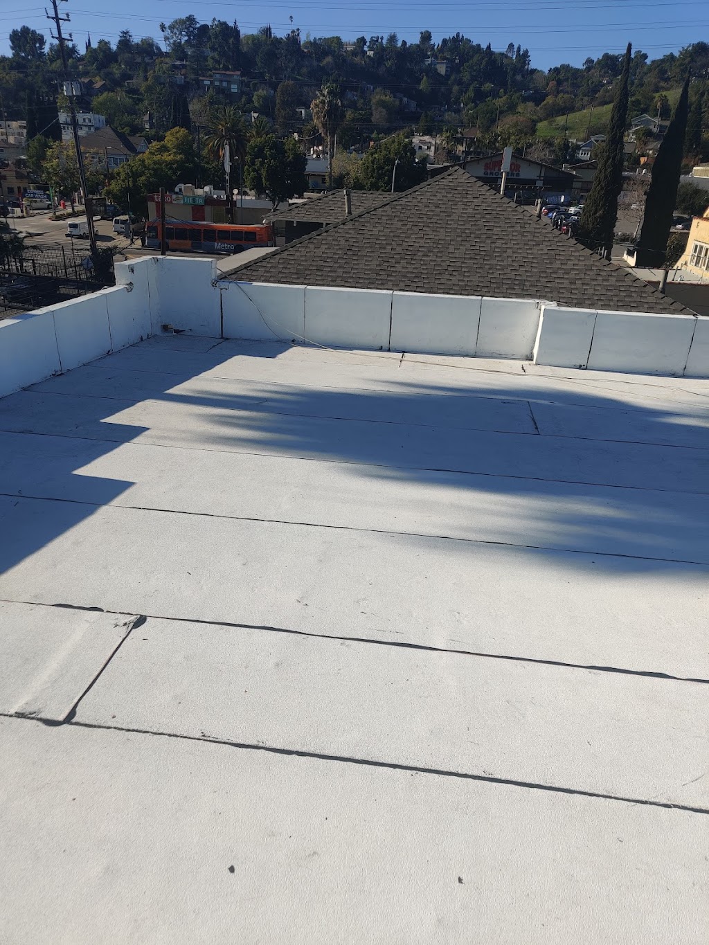 A&M Roofing | 2609 Huron St, Los Angeles, CA 90065, USA | Phone: (323) 330-3434