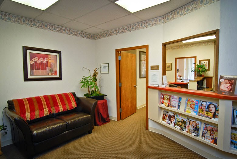 Whittier Square Dentistry - Dentist In Whittier | 13215 Penn St #200, Whittier, CA 90602, USA | Phone: (562) 696-2862