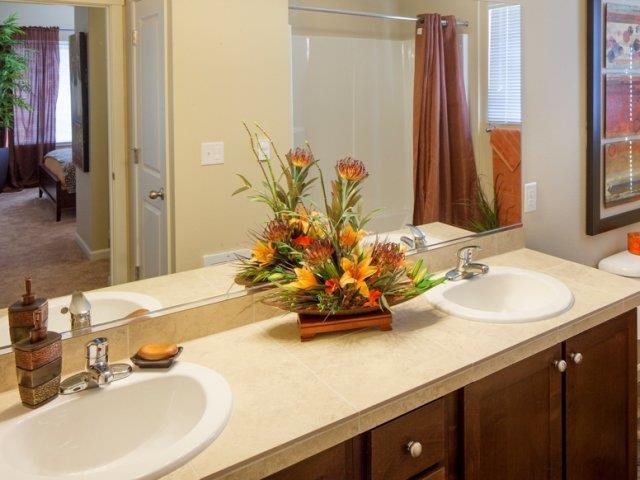 The Landing Apartments | 19901 Coast Redwood Ave, Oregon City, OR 97045, USA | Phone: (844) 484-7251