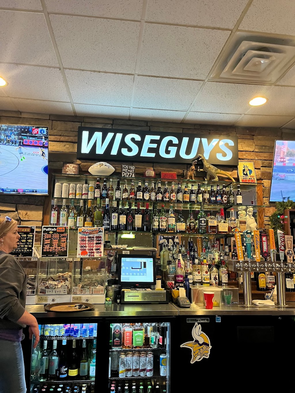 Wiseguys Pizza & Pub | 7095 20th Ave S, Hugo, MN 55038, USA | Phone: (651) 653-1077