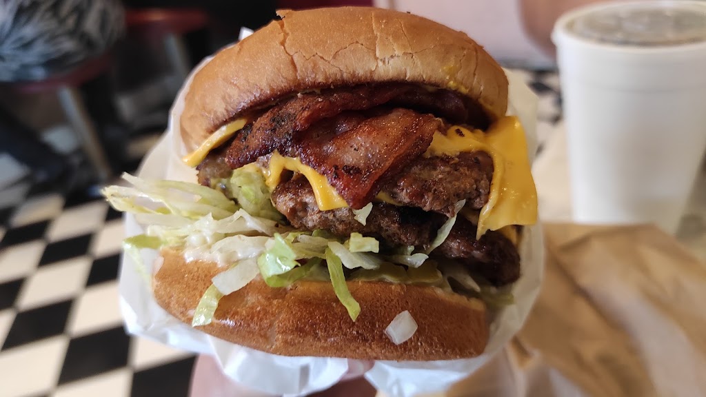 Big Burger | 17940 Avalon Blvd, Carson, CA 90746, USA | Phone: (310) 532-3715