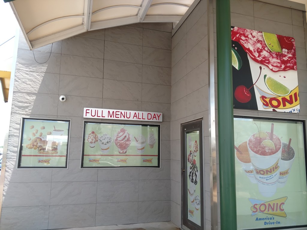 Sonic Drive-In | 3000 S I-35 Service Rd, Oklahoma City, OK 73129, USA | Phone: (405) 670-1775