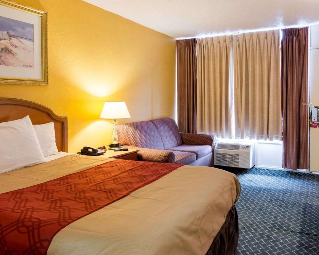 Econo Lodge Petersburg - Fort Lee | 900 Winfield Rd, Petersburg, VA 23803, USA | Phone: (804) 861-8400