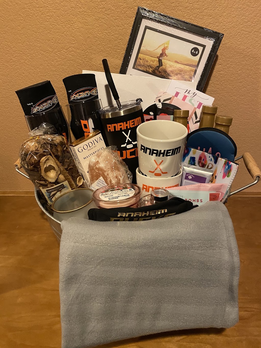 Gifted By Lo | 6229 Green Heron St, Las Vegas, NV 89115, USA | Phone: (702) 375-0770