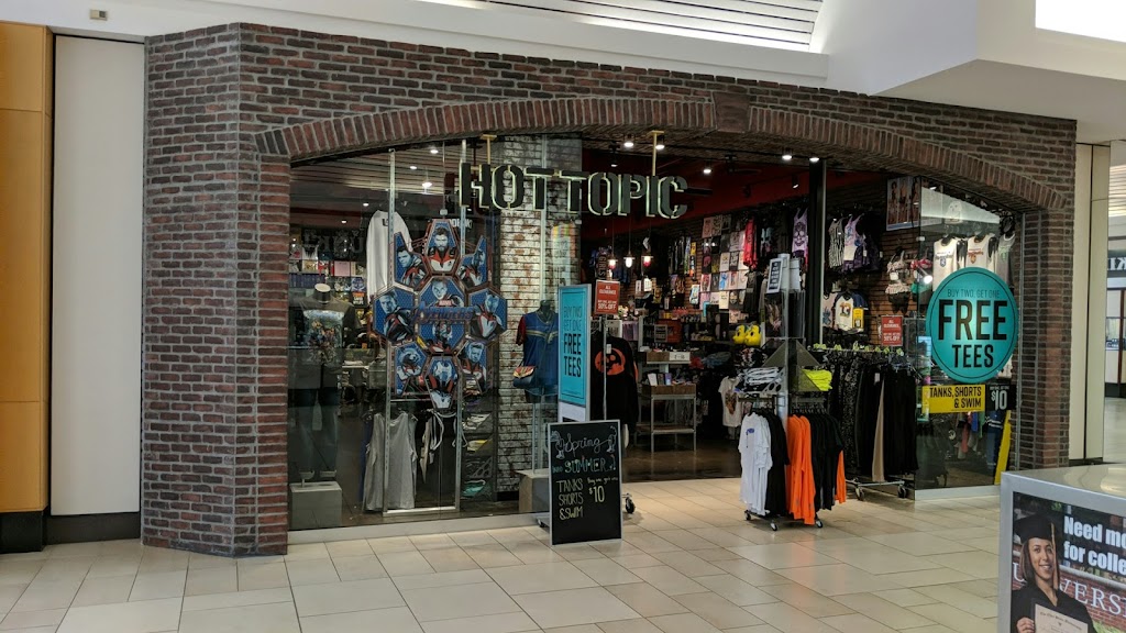 Hot Topic | 1635 River Valley Cir S RM 773, Lancaster, OH 43130, USA | Phone: (740) 654-4970