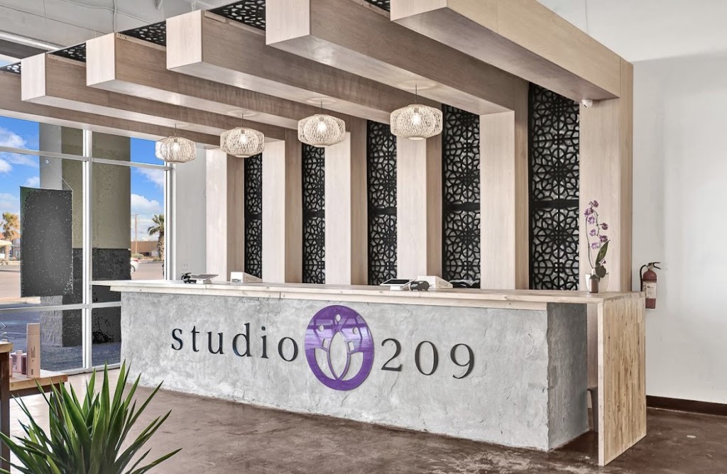 Studio 209 | 1700 N Zaragoza Rd, El Paso, TX 79936 | Phone: (915) 855-2426