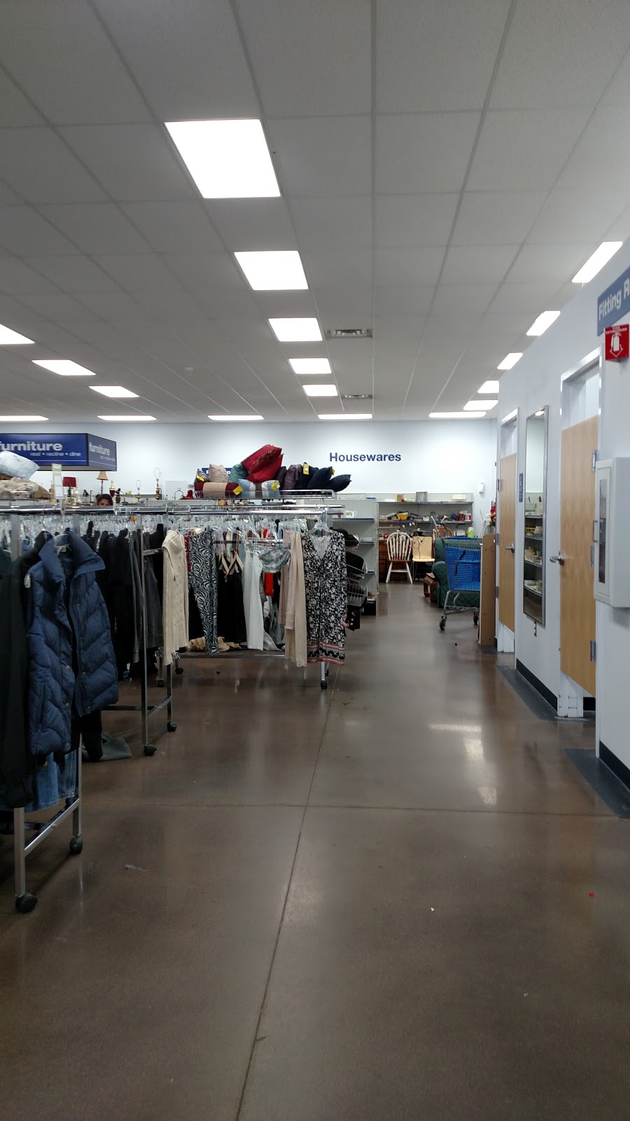 Goodwill Woodlake Retail Store | 14740 Hull Street Rd, Chesterfield, VA 23832, USA | Phone: (804) 318-4632