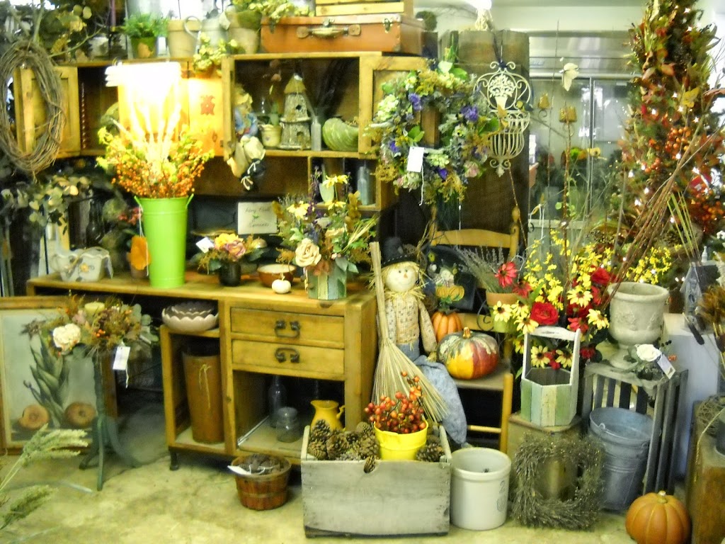 Garden Wall Floral Company | 567 K St, Penrose, CO 81240, USA | Phone: (719) 372-0927