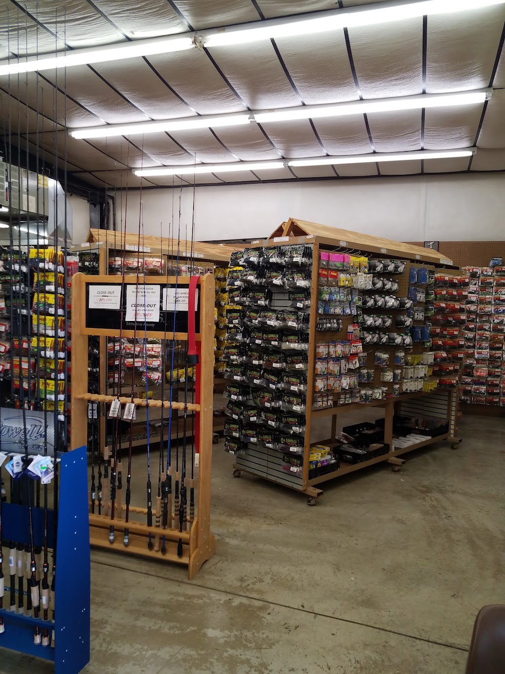 Flippers Bait & Tackle | 200 Odoms Bend Rd, Gallatin, TN 37066 | Phone: (615) 452-7719