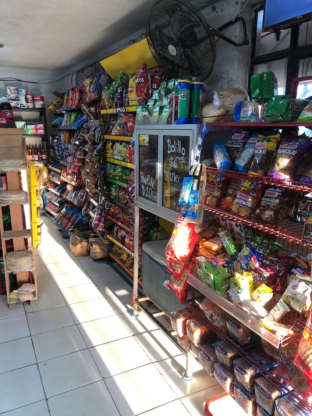 Abarrotes Durango | Calle Eliza florez, Lote 13-A Manzana 3 Colonia Maestro Aaron Joaquin, Vivero La Esperanza, 22254 Mexico, B.C., Mexico | Phone: 664 903 2982