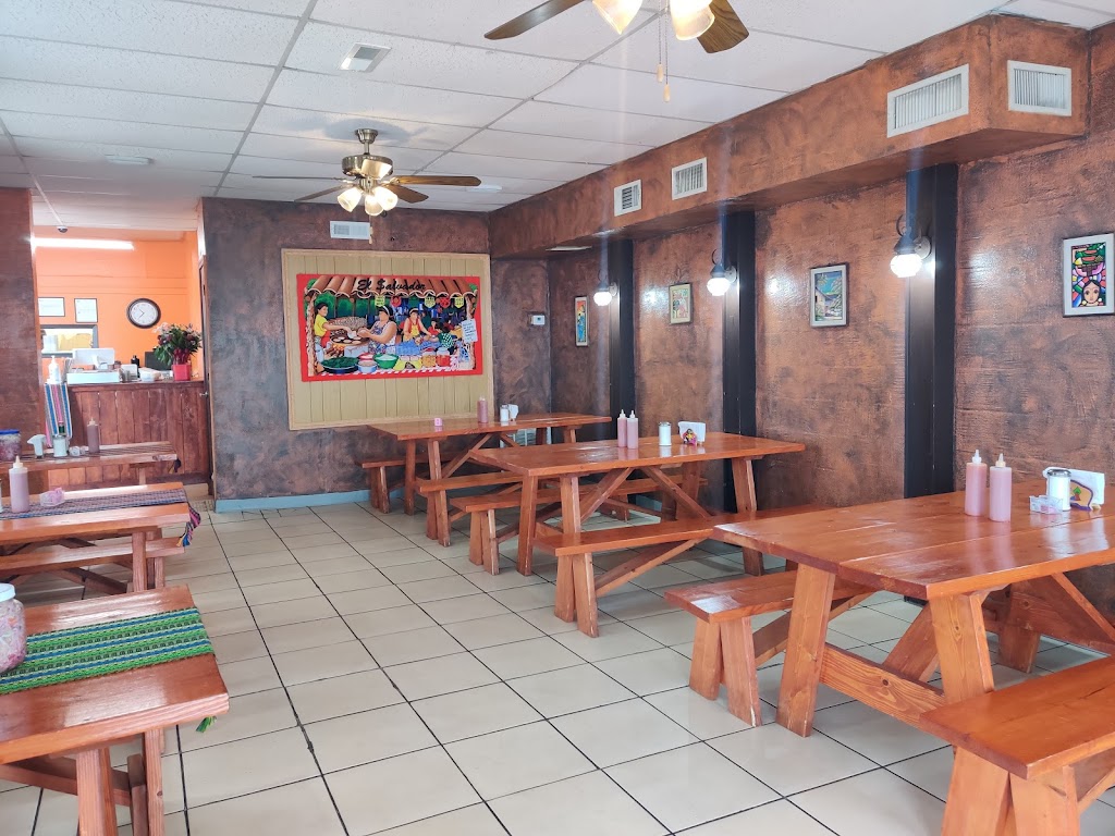 San Salvador Cafe | 5518 W Central Ave, Wichita, KS 67212, USA | Phone: (316) 633-6295