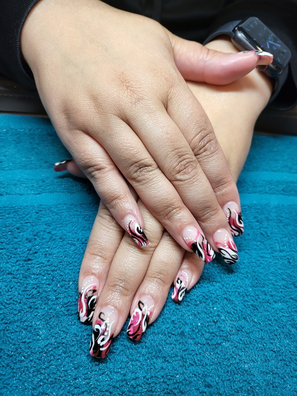 Modern Nail Lounge & Spa | 1643 Crofton Center b106, Crofton, MD 21114, USA | Phone: (410) 451-0800