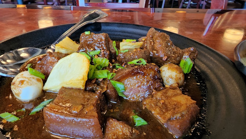 Kusina Filipina Los Angeles | 4157 Eagle Rock Blvd, Los Angeles, CA 90065, USA | Phone: (323) 229-0228