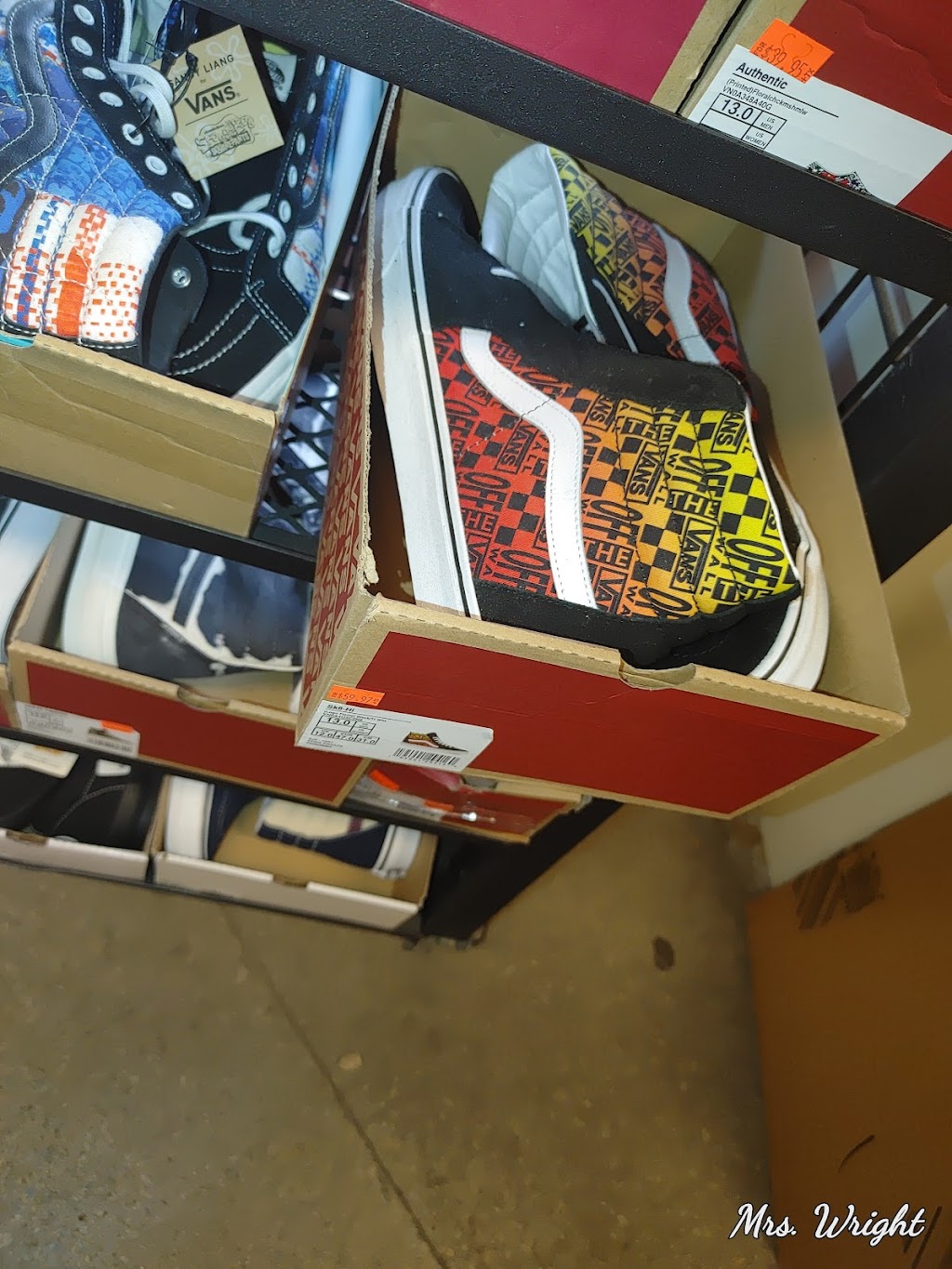 Vans | 5005 Willows Rd Bldg. F-107, Alpine, CA 91901, USA | Phone: (619) 659-3243