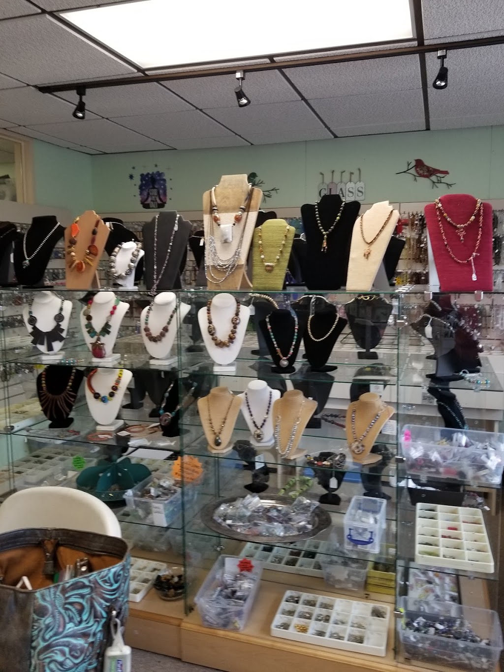 Erikas Bead Creative | 6810 Main Rd #101, Williamsville, NY 14221, USA | Phone: (716) 626-4182