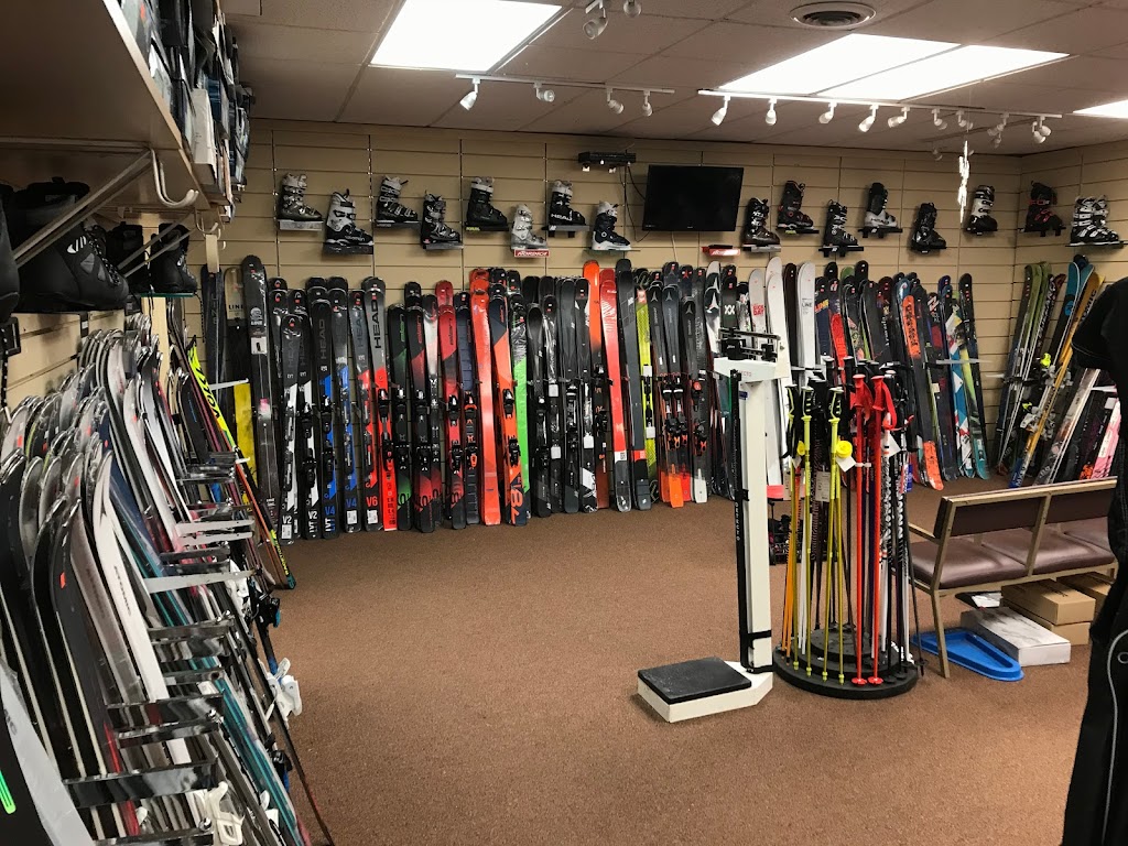 Ski and Snowboard Outlet @ Schuss | 4502 Commercial Dr, New Hartford, NY 13413, USA | Phone: (315) 736-1129