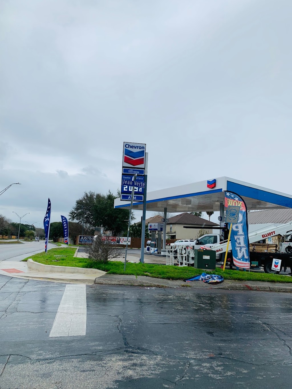 Jedco Food Mart / Chevron | 9345 New Guilbeau Rd, San Antonio, TX 78250, USA | Phone: (818) 421-6541