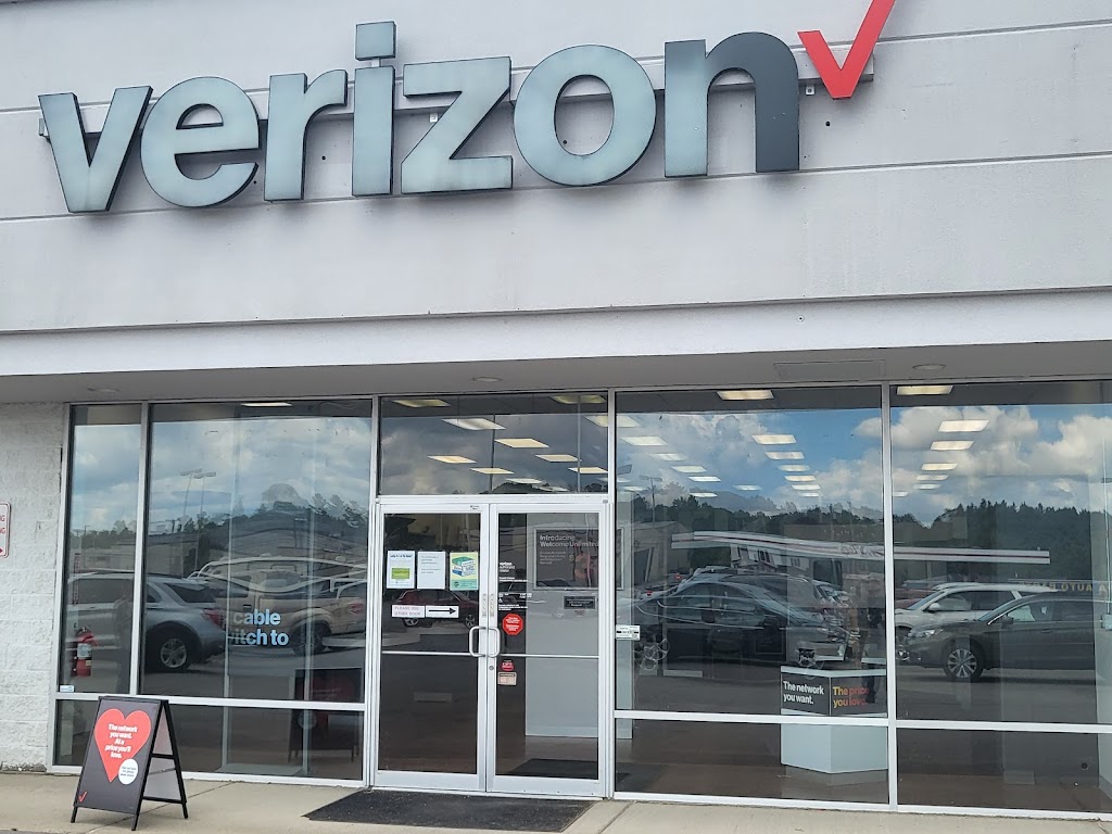 Verizon Authorized Retailer - Russell Cellular | 660 W Main St, Arcade, NY 14009, USA | Phone: (585) 492-0012